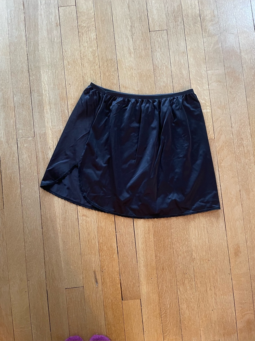 Vanity Fair Vintage Mini Black Slip